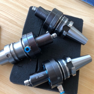 西鈦珂噴絲板微孔加工方案-超高速主軸增速器和超級(jí)微鉆